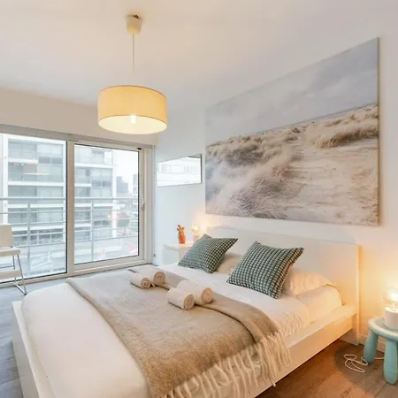 Huswell - Charming And Cozy With Sea View Apartment Koksijde